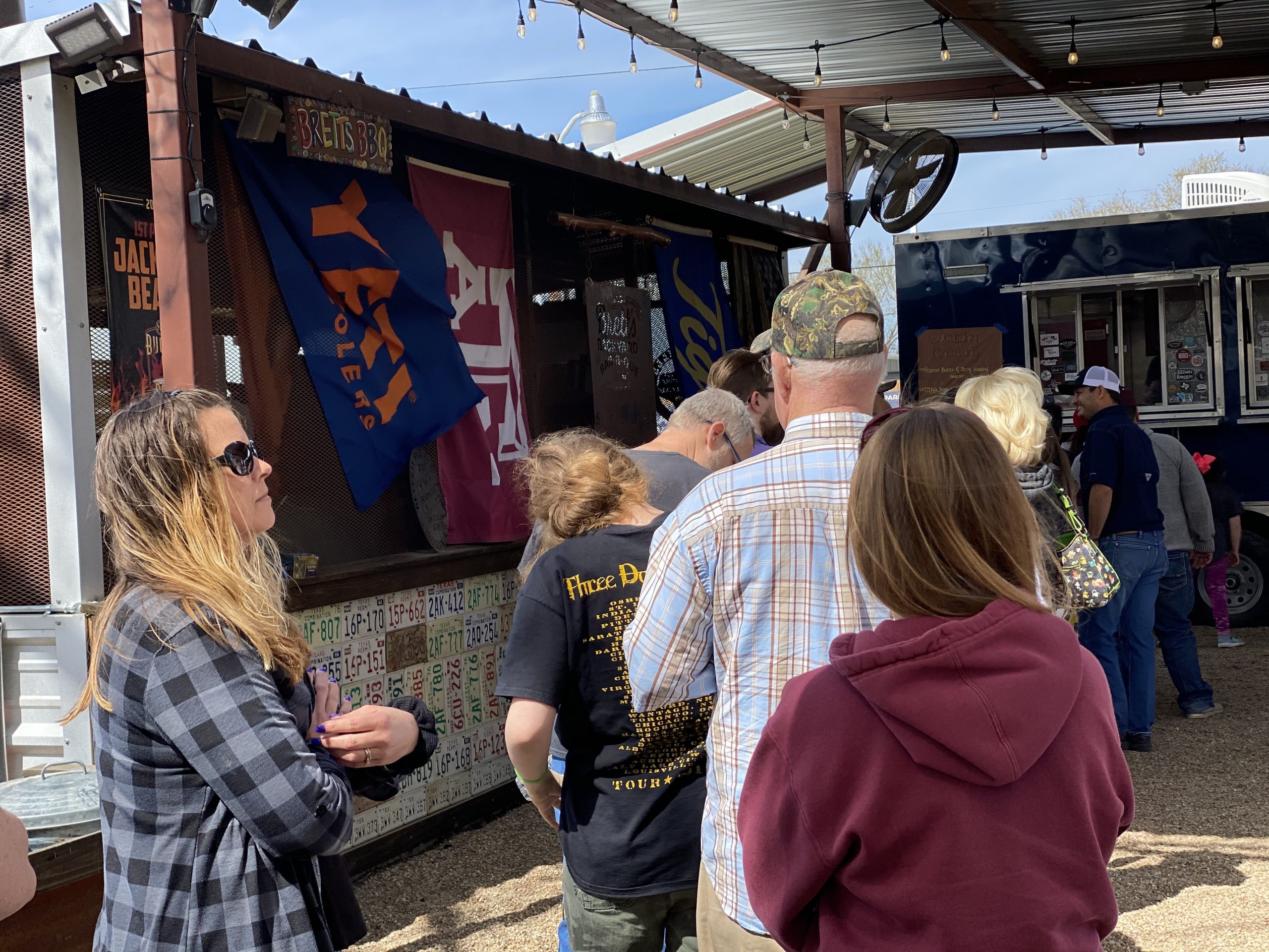 Brett's BBQ Saturday Line